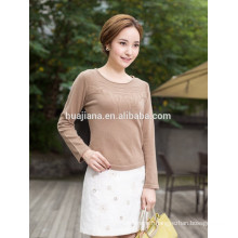 woman's crewneck cashmere knitting sweater